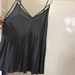 Strapped tank, hardly worn, perfect for summer
